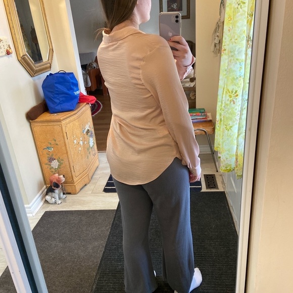 Classic Peach Blouse - Picture 6 of 6